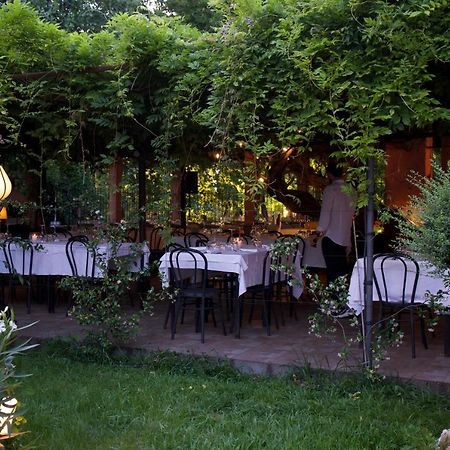 Amare Ristorante Locanda Чертоза-ди-Павия Экстерьер фото